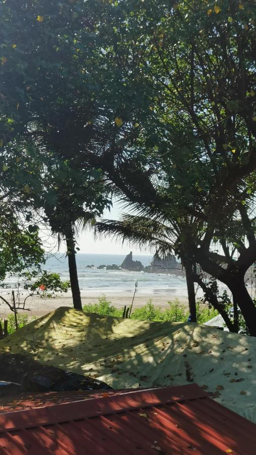 12 Monks - Beachside Hostel Арамболь Экстерьер фото