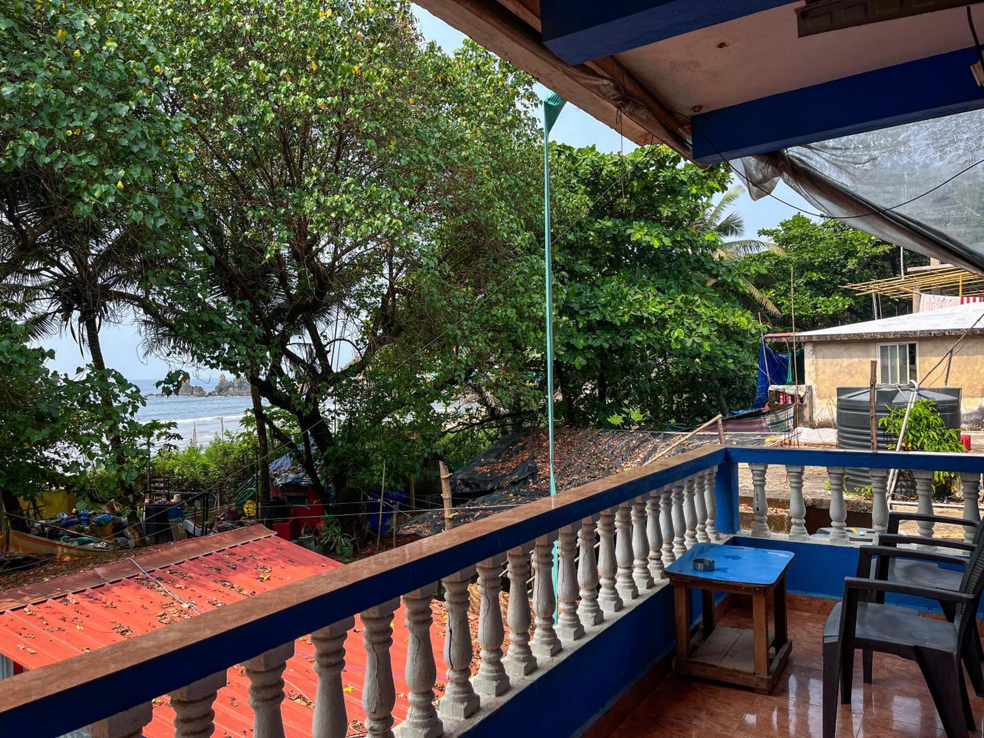 12 Monks - Beachside Hostel Арамболь Экстерьер фото