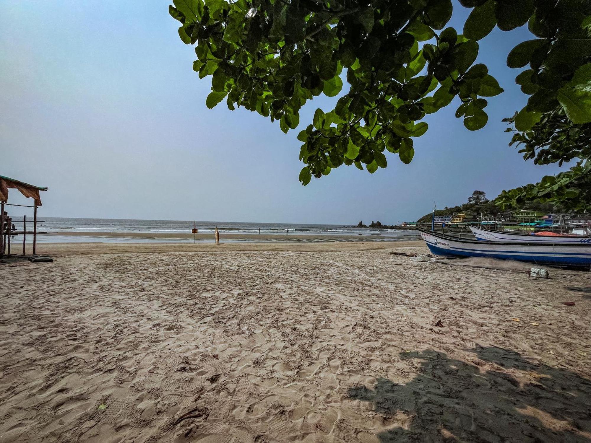 12 Monks - Beachside Hostel Арамболь Экстерьер фото