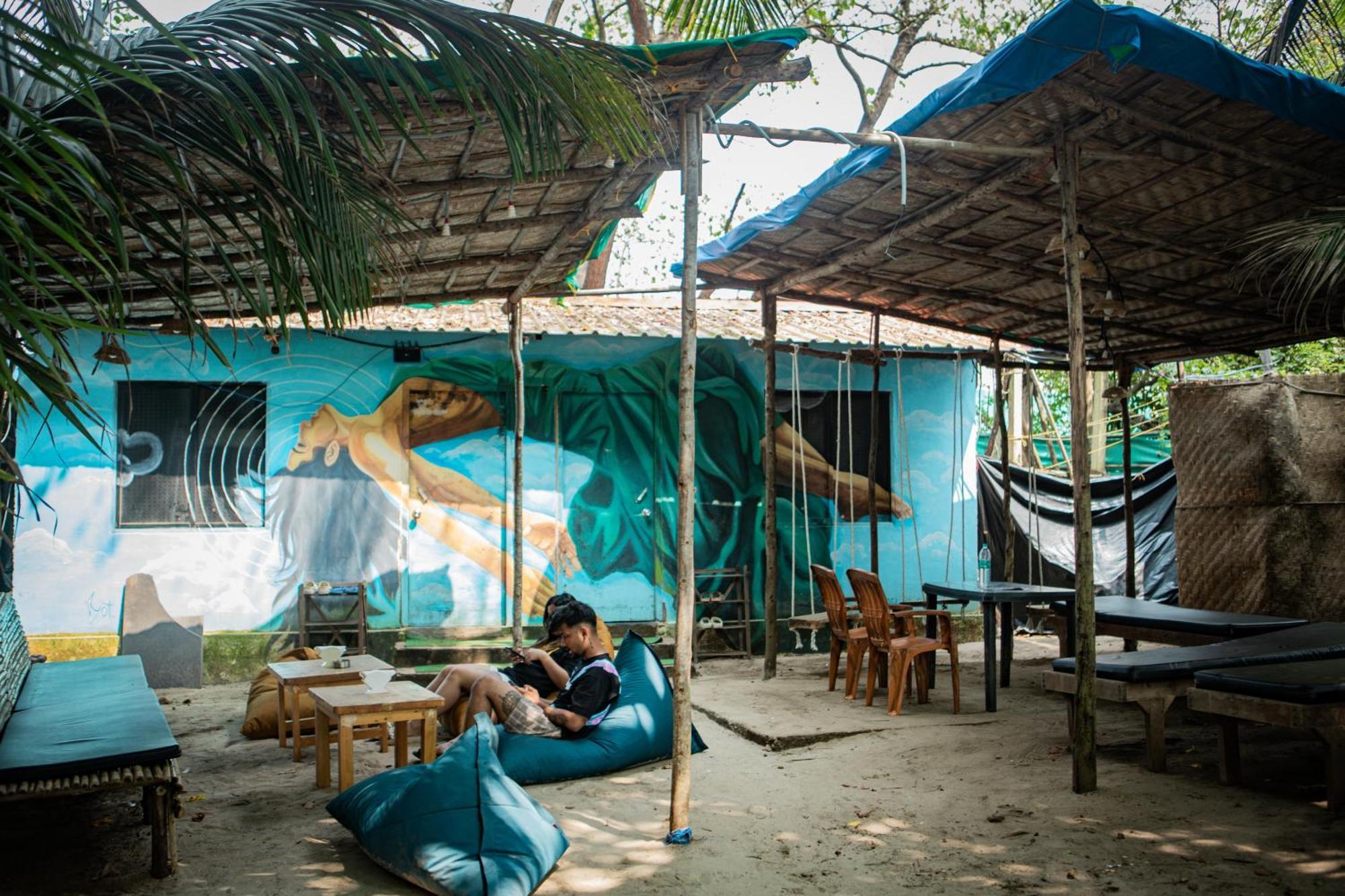 12 Monks - Beachside Hostel Арамболь Экстерьер фото
